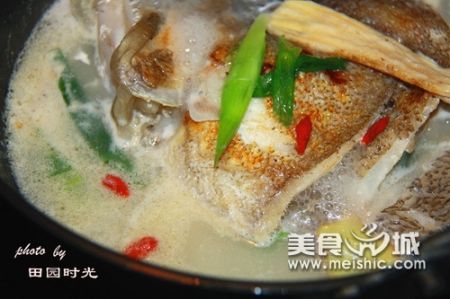 黄芪石斑鱼头汤