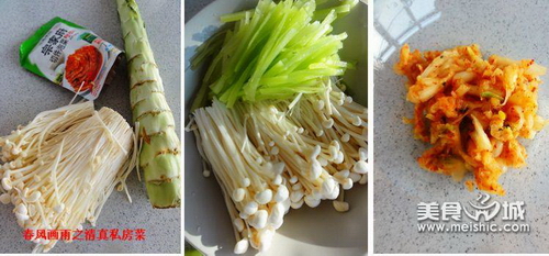 莴笋金针菇拌辣白菜步骤1-3