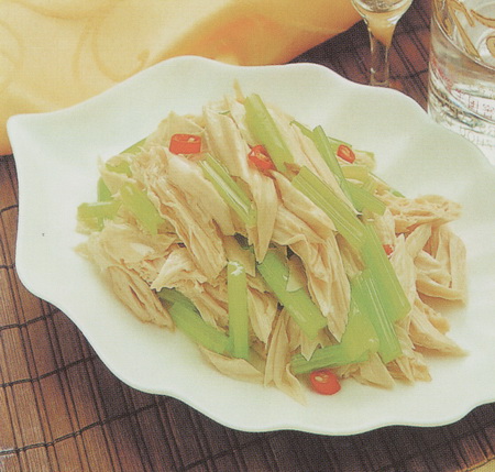 (1)芹菜拌腐竹步骤