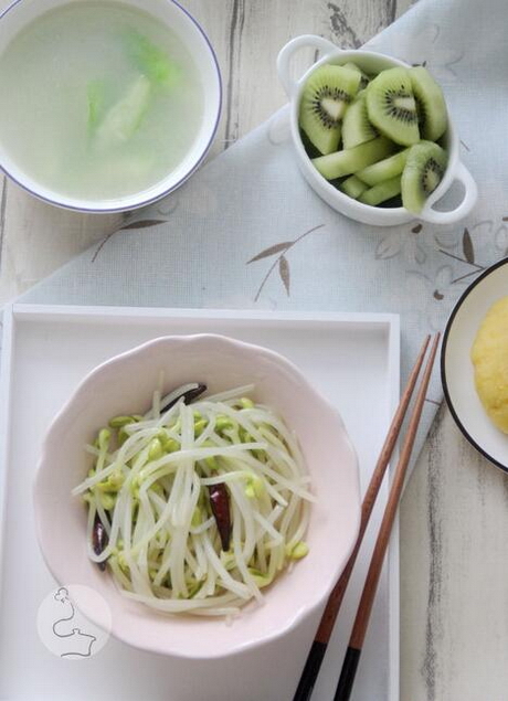 凉拌黄豆芽