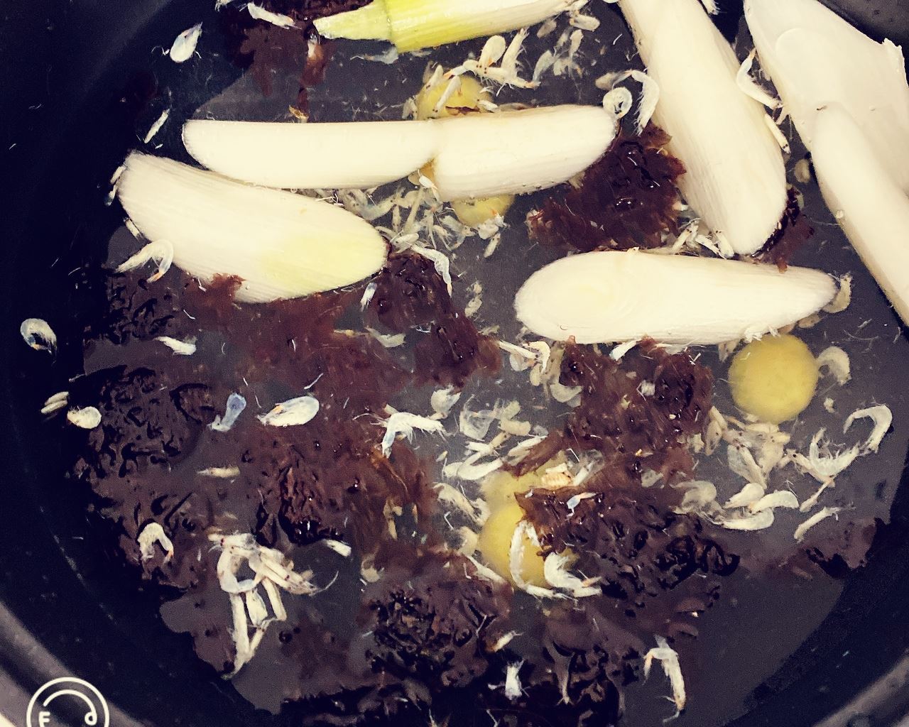 自制火锅清汤的做法 步骤2